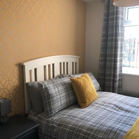 Rowan Place 5 Bedroom Off Street Parking Accommodation Дърам Екстериор снимка