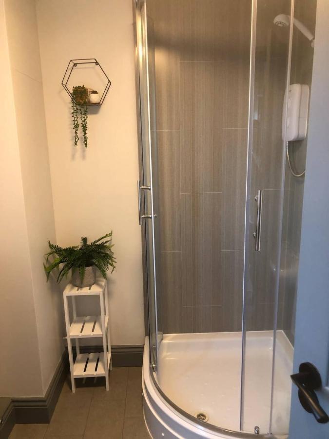 Rowan Place 5 Bedroom Off Street Parking Accommodation Дърам Екстериор снимка