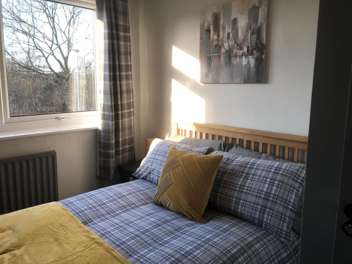 Rowan Place 5 Bedroom Off Street Parking Accommodation Дърам Екстериор снимка